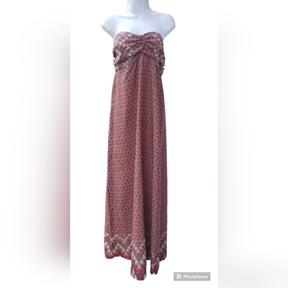 Attention Sleeveless Maxi Dress Medium